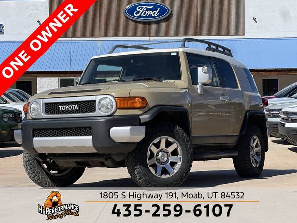 Toyota FJ Cruiser with VIN: JTEBU4BF7EK187055