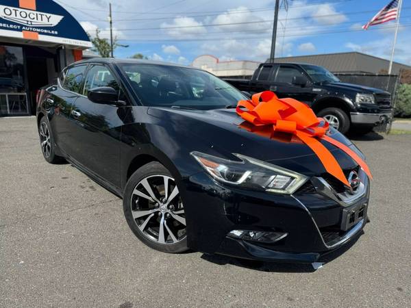 Nissan Maxima with VIN: 1N4AA6AP9HC452156
