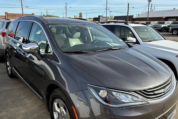 2018 Chrysler Pacifica Hybrid Limited Plug-In Hybrid