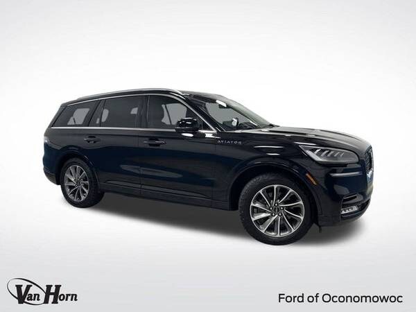 Lincoln Aviator with VIN: 5LMYJ8XY7LGL33780
