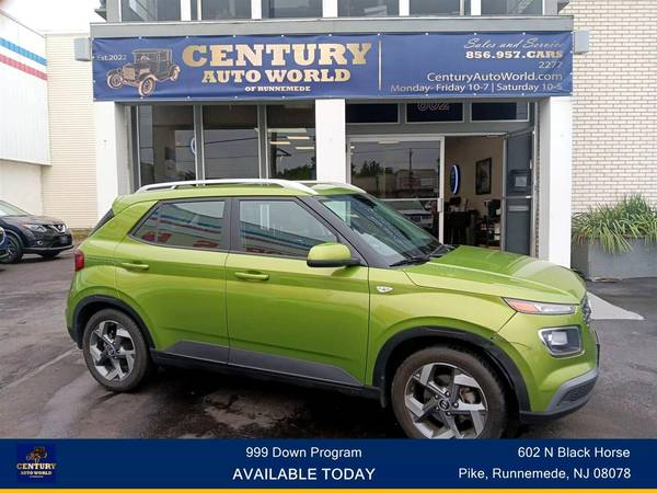 Hyundai Venue with VIN: KMHRC8A3XNU178662