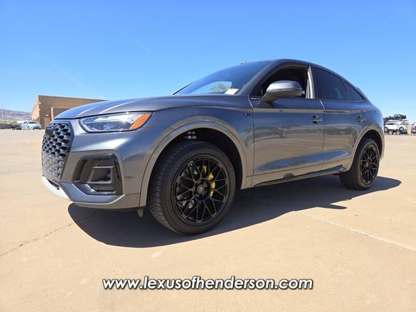 Audi Q5 Sportback with VIN: WA15AAFY2M2108971