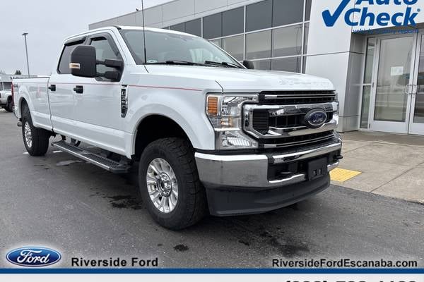 2022 Ford F-350 Super Duty XLT  Crew Cab