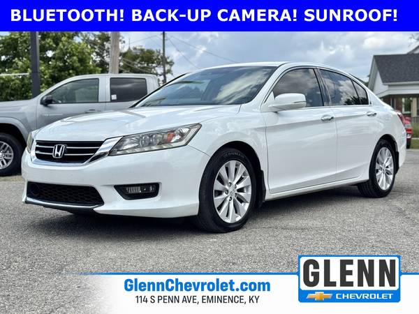 Honda Accord with VIN: 1HGCR3F90FA021445