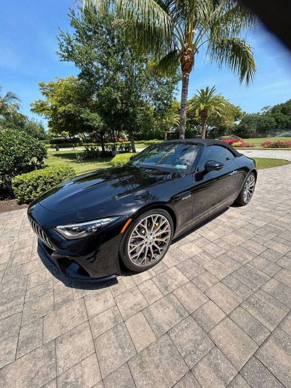 Mercedes-Benz SL-Class with VIN: W1KVK8BBXNF003737