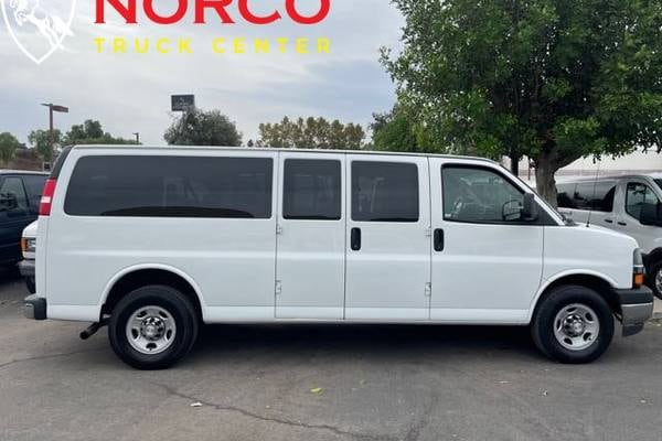 2017 Chevrolet Express LT 3500