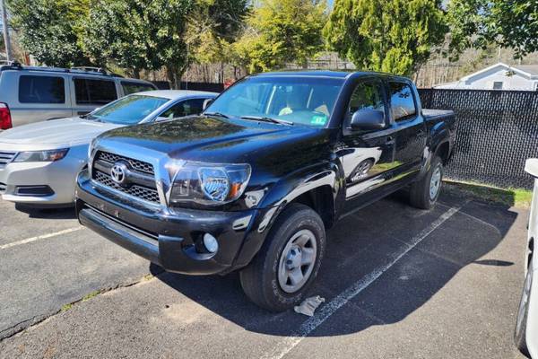 2011 Toyota Tacoma V6  Double Cab