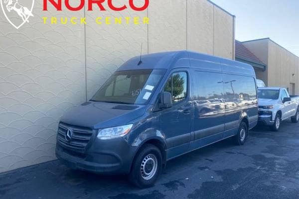 2019 Mercedes-Benz Sprinter 2500 170" WB Crew Diesel