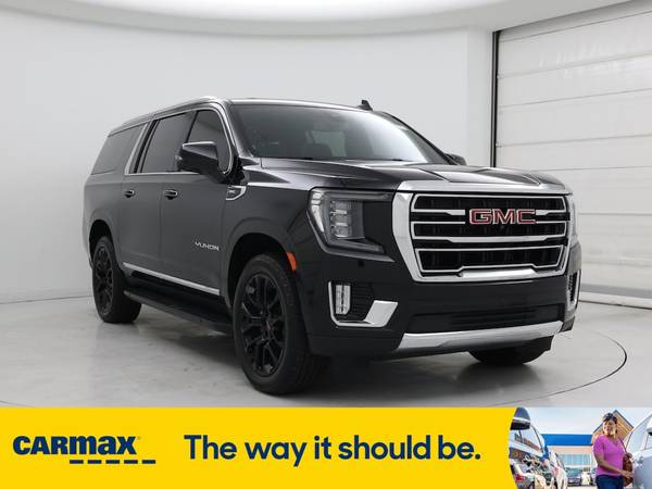 GMC Yukon XL with VIN: 1GKS1GKD4NR257992