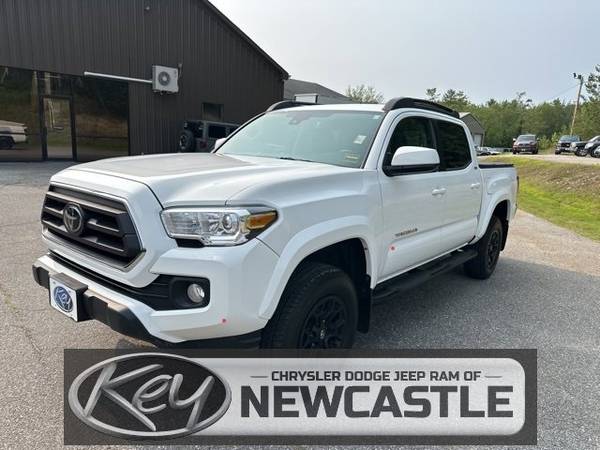 Toyota Tacoma with VIN: 3TMCZ5AN8NM456312