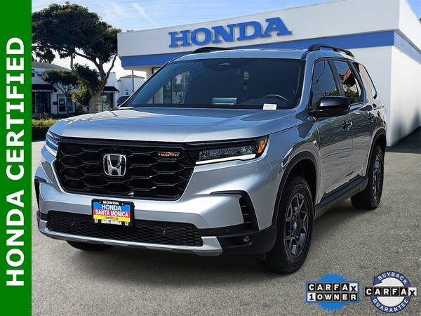 Honda Pilot with VIN: 5FNYG1H62SB060802