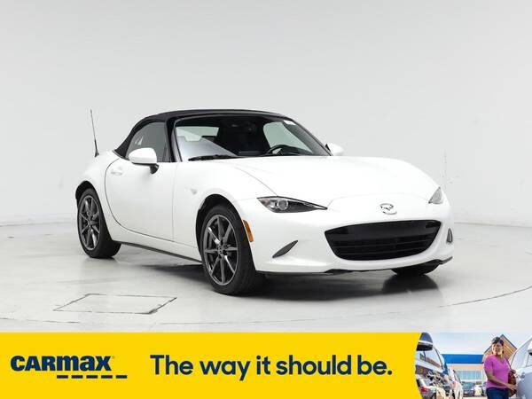 Mazda MX-5 Miata with VIN: JM1NDAD70G0110838