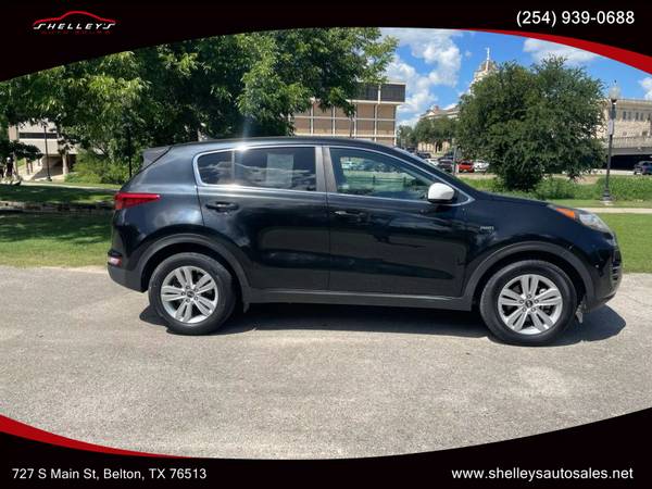 Kia Sportage with VIN: KNDPMCAC6H7273766