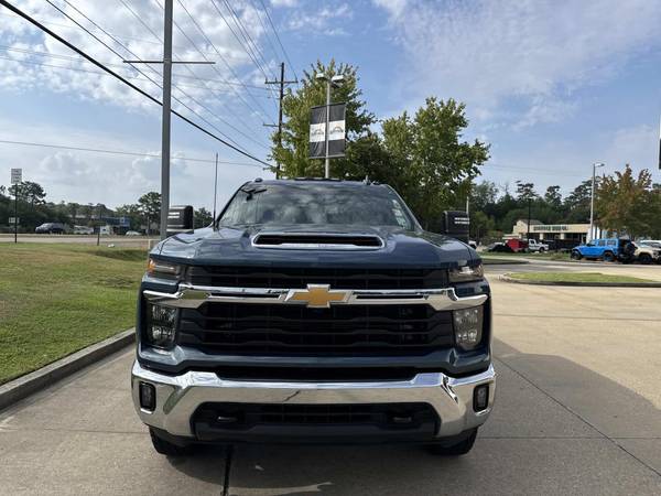 Chevrolet Silverado 2500HD with VIN: 2GC4YNEY9R1173233