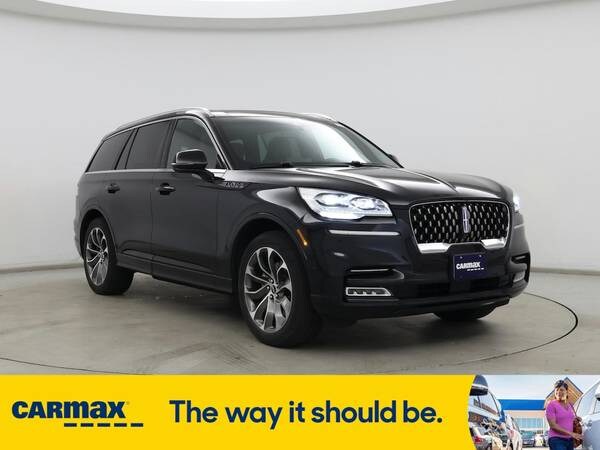 Lincoln Aviator with VIN: 5LMYJ8XY3NNL02251