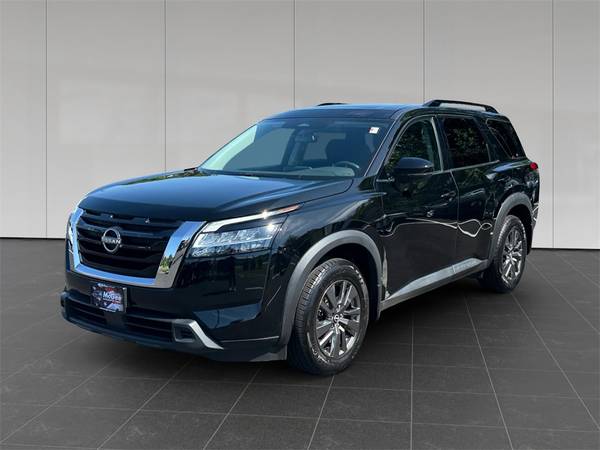 Nissan Pathfinder with VIN: 5N1DR3BD0NC210902