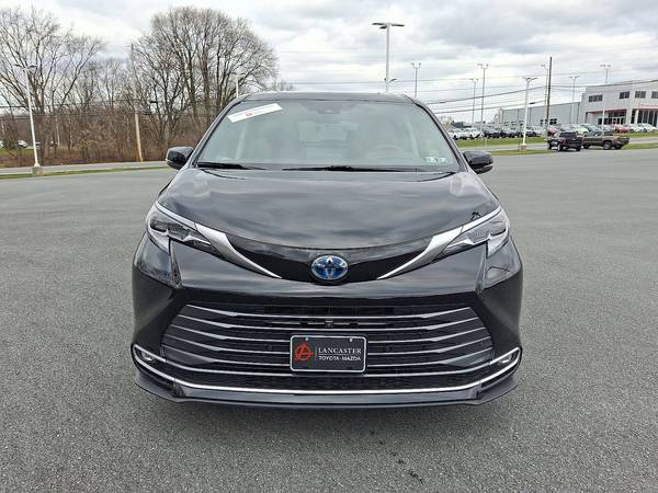 Toyota Sienna with VIN: 5TDESKFCXNS048848