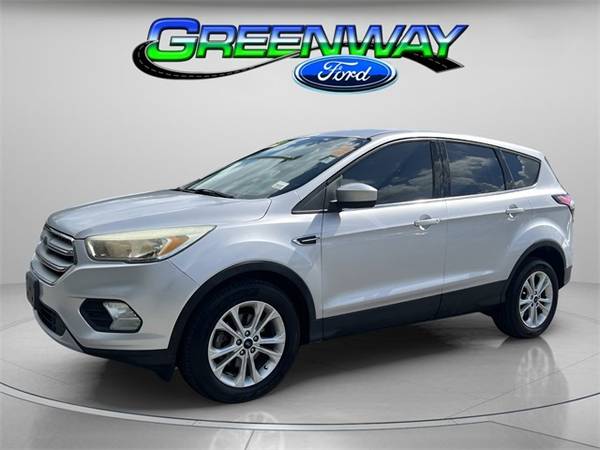 Ford Escape with VIN: 1FMCU0GD4HUA69770