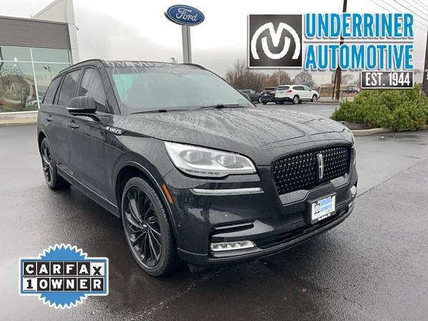 Lincoln Aviator with VIN: 5LM5J7XC2NGL20536