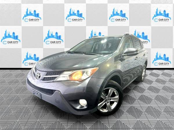 Toyota RAV4 with VIN: JTMRFREV3FD119726