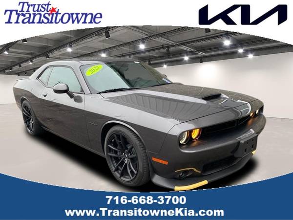 Dodge Challenger with VIN: 2C3CDZBT8MH661018