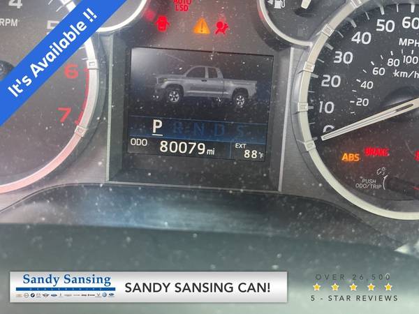 Toyota Tundra with VIN: 5TFUY5F18HX653296