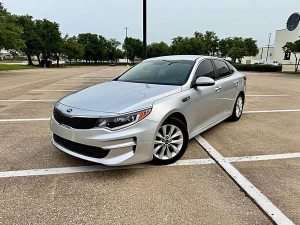 Kia Optima with VIN: 5XXGT4L38GG002476