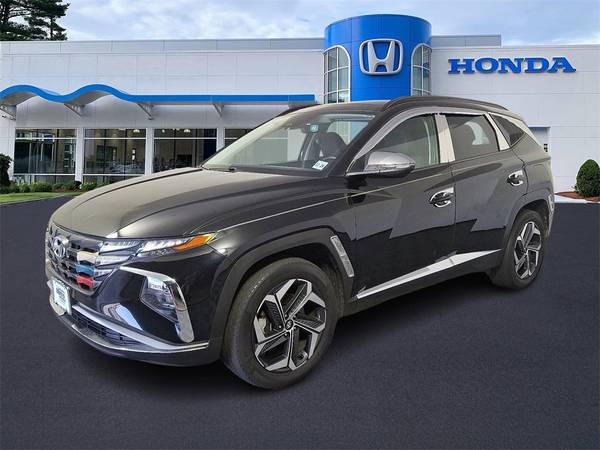 Hyundai Tucson with VIN: KM8JFCA16NU035844