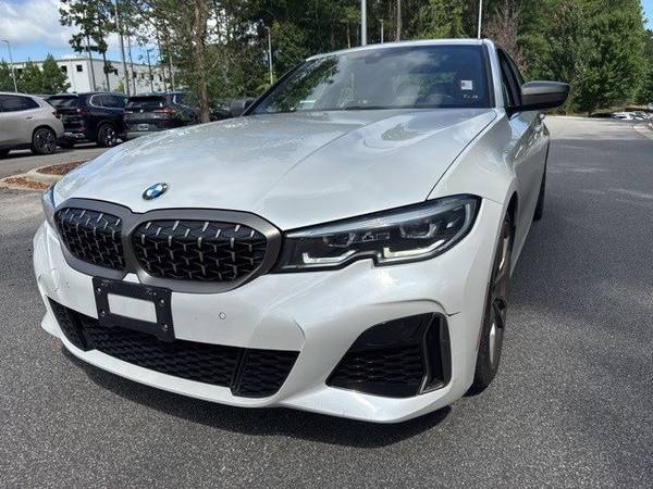 BMW 3 Series with VIN: 3MW5U7J02M8C11467