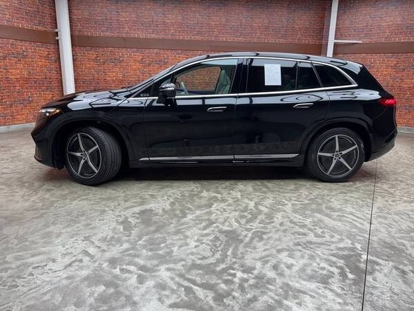 Mercedes-Benz EQS SUV with VIN: 4JGDM4EB1PA014349
