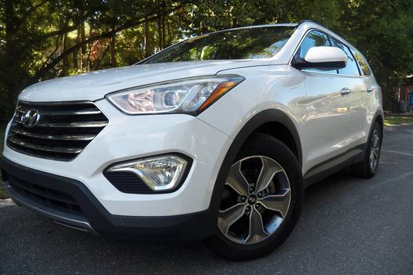 2016 Hyundai Santa Fe SE