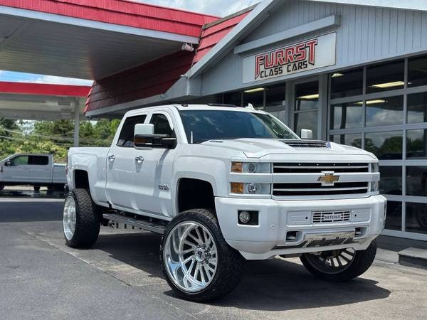Chevrolet Silverado 2500HD with VIN: 1GC1KUEY1KF181176