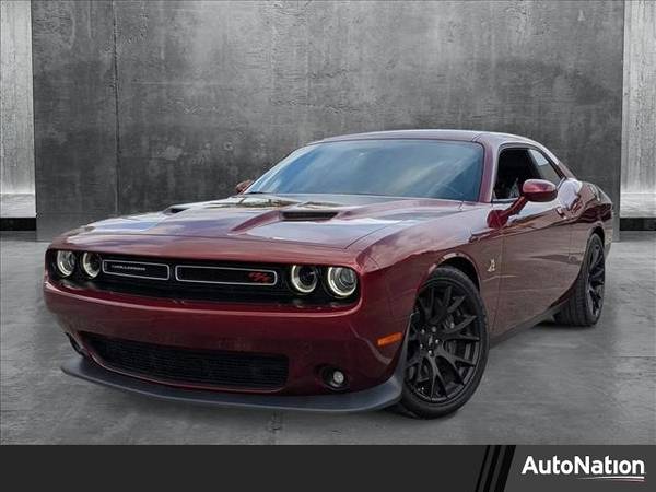 Dodge Challenger with VIN: 2C3CDZFJ0JH328400