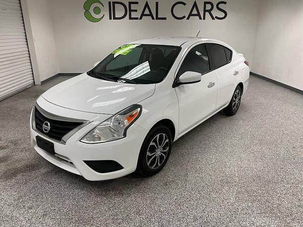 Nissan Versa with VIN: 3N1CN7AP2KL843886