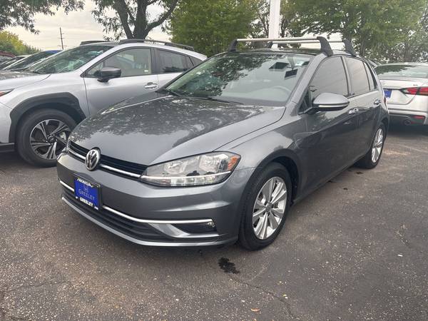 Volkswagen Golf with VIN: 3VWG57AU4KM038306