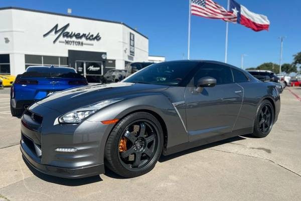 2015 Nissan GT-R Black Edition Coupe