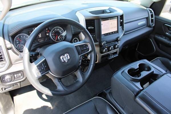 Ram 1500 with VIN: 1C6SRFJT8NN472779