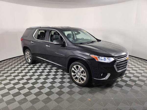 Chevrolet Traverse with VIN: 1GNERKKW3LJ155463