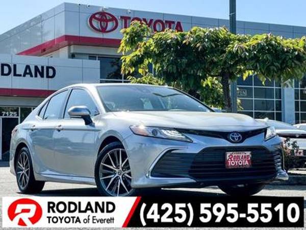 Toyota Camry Hybrid with VIN: 4T1F31AK5NU573883
