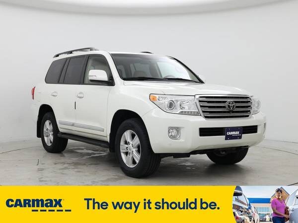 Toyota Land Cruiser with VIN: JTMHY7AJ3E4027544