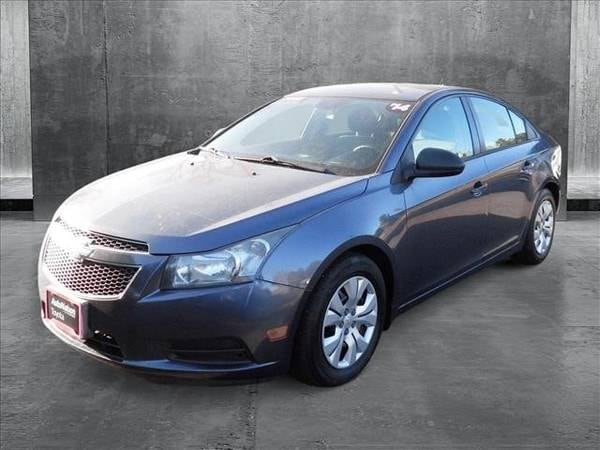 Chevrolet Cruze with VIN: 1G1PA5SH0E7408811