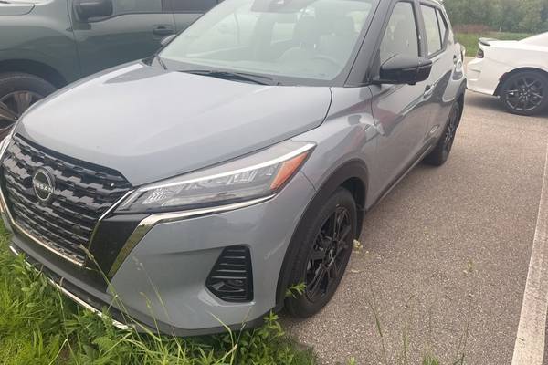 2024 Nissan Kicks SR Hatchback