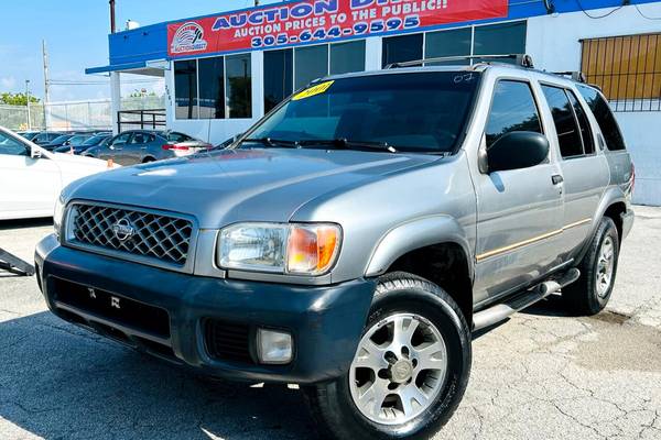 2001 Nissan Pathfinder SE