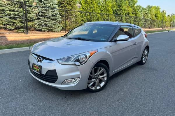 2017 Hyundai Veloster w/Black Interior Hatchback