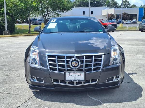 Cadillac CTS Coupe with VIN: 1G6DH1E39E0128749