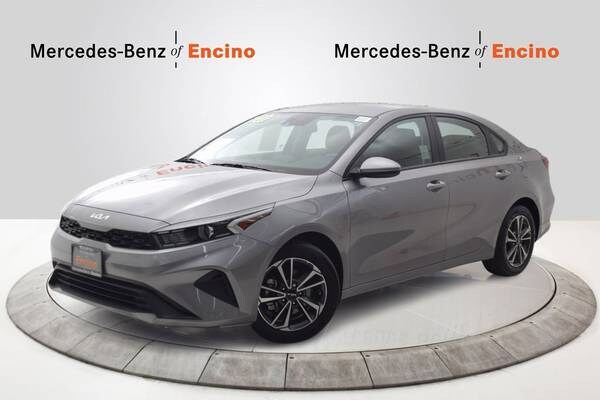 Kia Forte with VIN: 3KPF24AD5PE664213