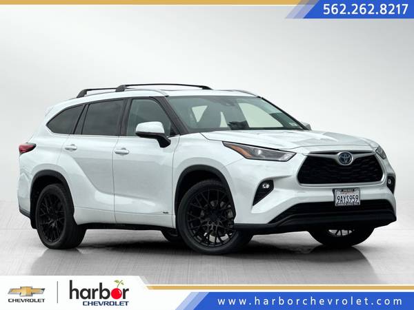 Toyota Highlander Hybrid with VIN: 5TDHBRCH9NS092555