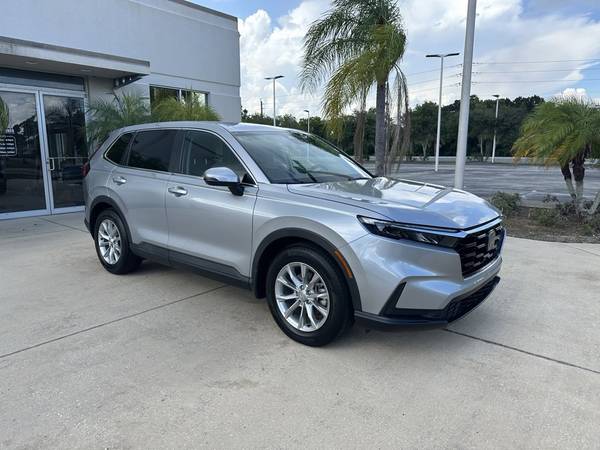 Honda CR-V with VIN: 7FARS3H46PE008419
