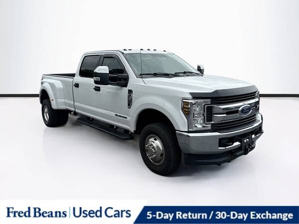 Ford F-350 Super Duty with VIN: 1FT8W3DTXKEC51444