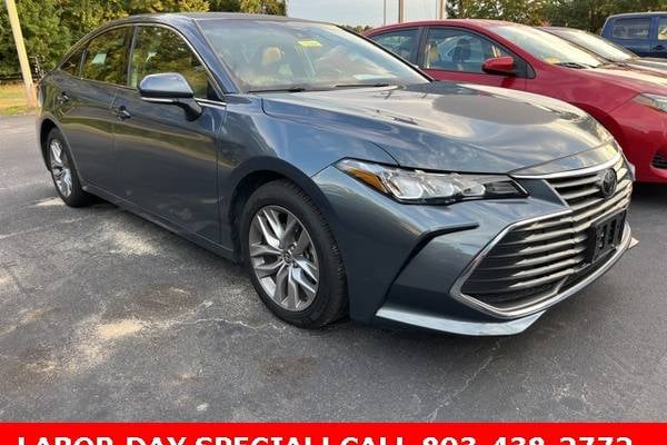 2022 Toyota Avalon XLE